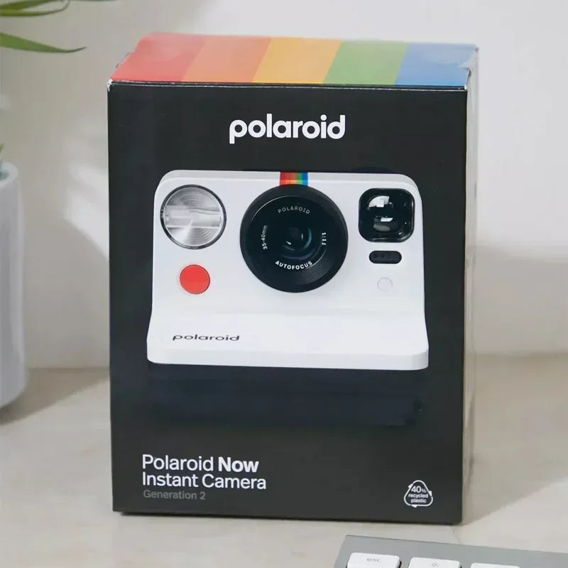 Polaroid Now + cámara controlada por aplicación, película instantánea Tipo I de segunda generación, Bluetooth conectado